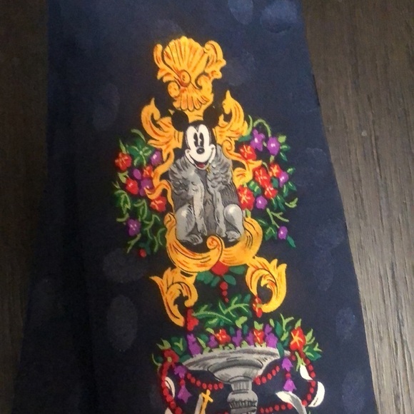 Mickey Mouse Tie - Picture 3 of 4